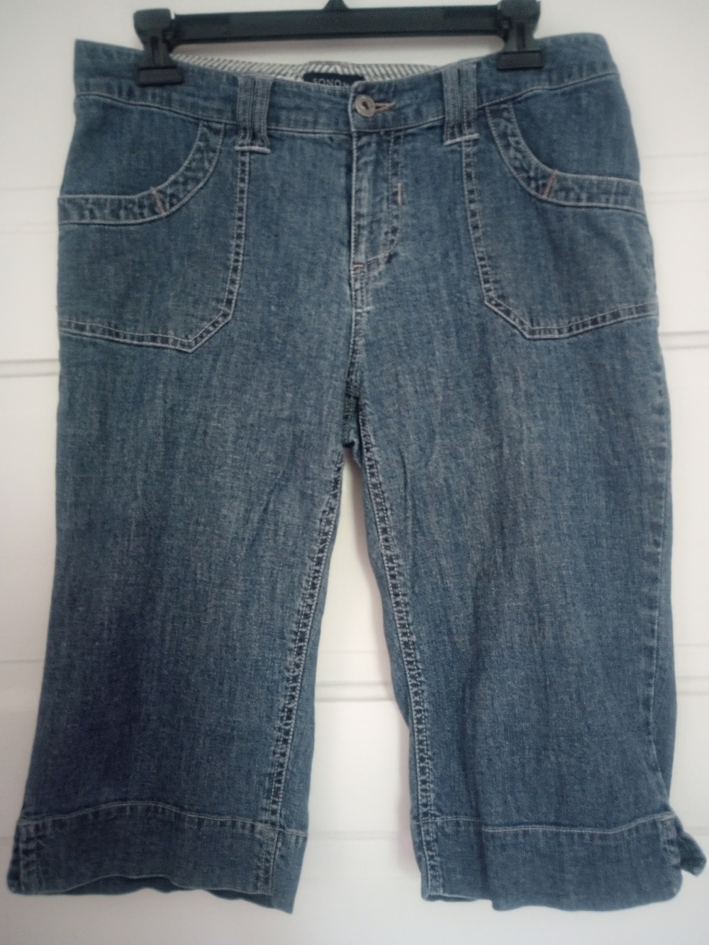 Classic Blue Women’s Denim Capri Jeans